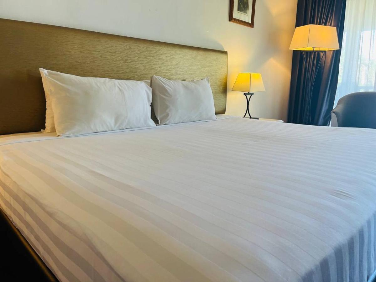 Mines 4* Seri Kembangan