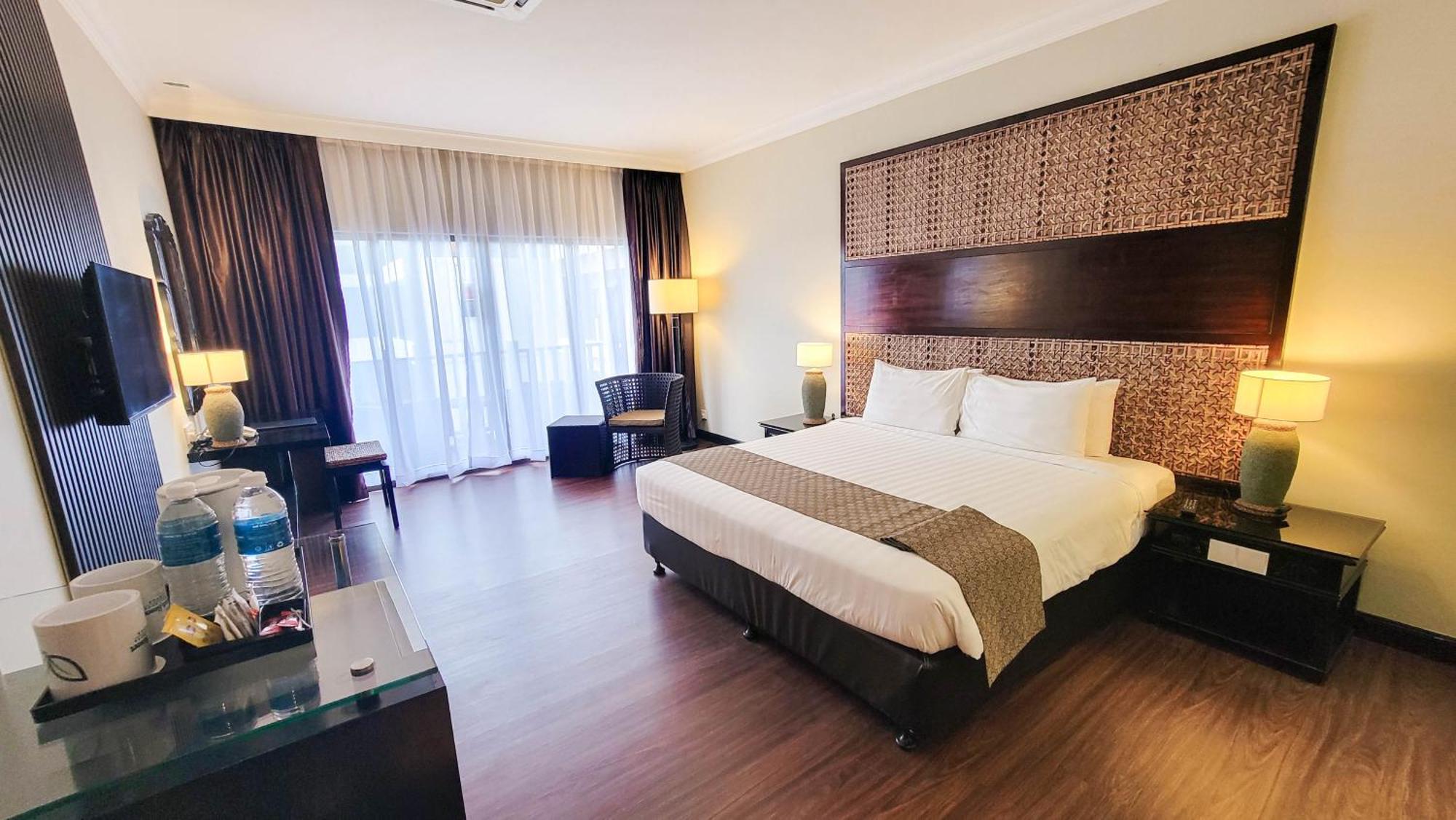 Mines Resort 4*